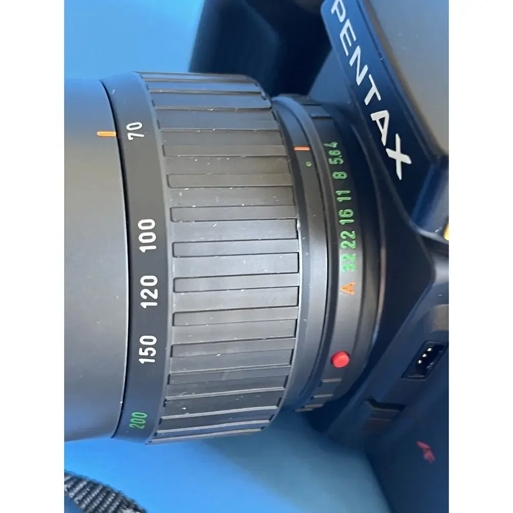 Pentax SF10 35mm SLR Film Camera with Takumar-F Zoom 1:4-5.6 70-200mm Untested